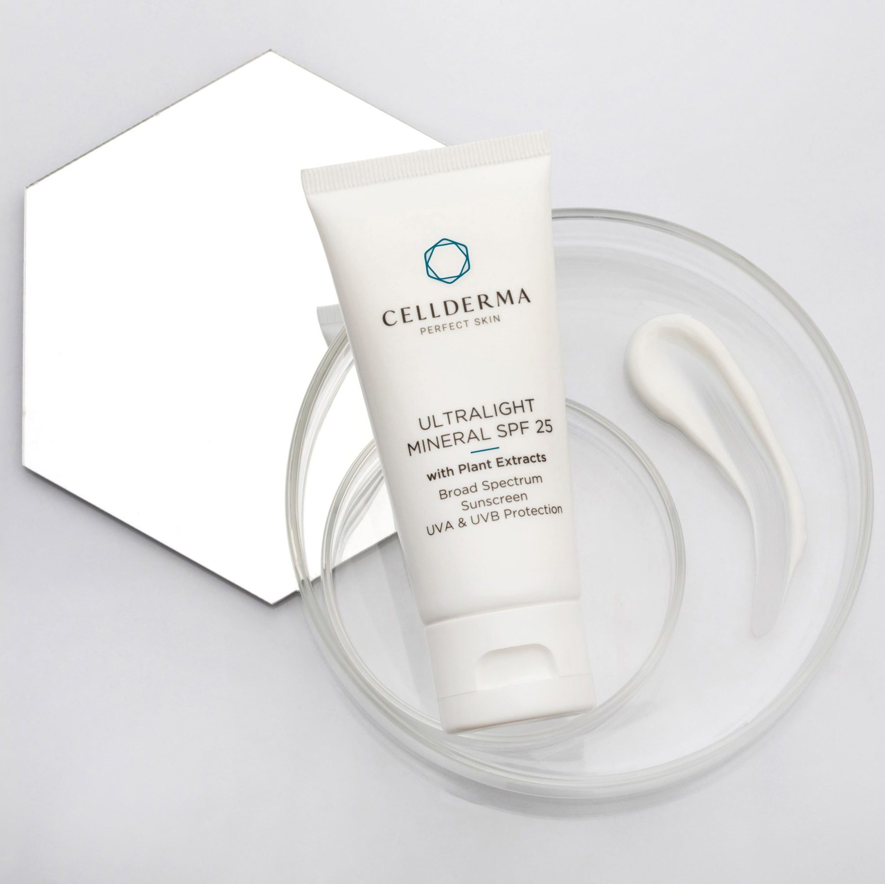 Ultralight Mineral SPF professional photgraphy lying on mirror and glass slide