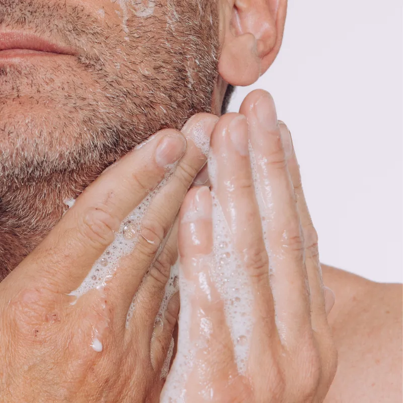 cellderma-hydraclean-cleanser-application